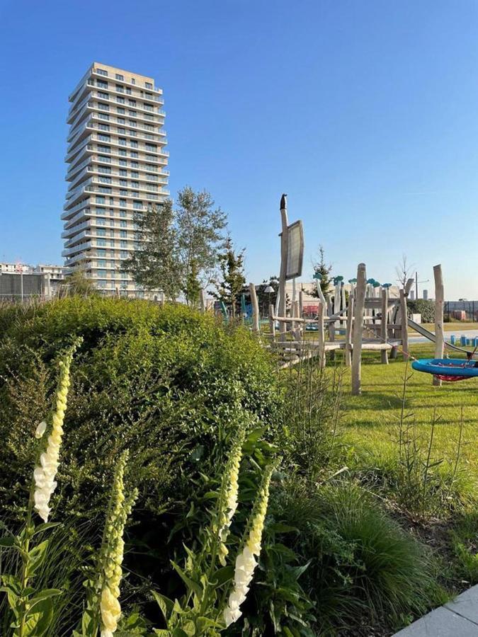 Central Park Tower Sea View Residence With Pool And Gym 奥斯滕德 外观 照片
