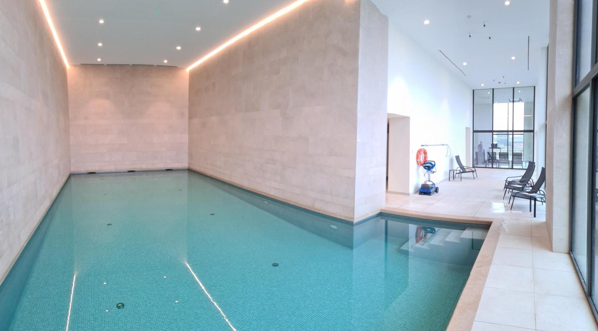 Central Park Tower Sea View Residence With Pool And Gym 奥斯滕德 外观 照片